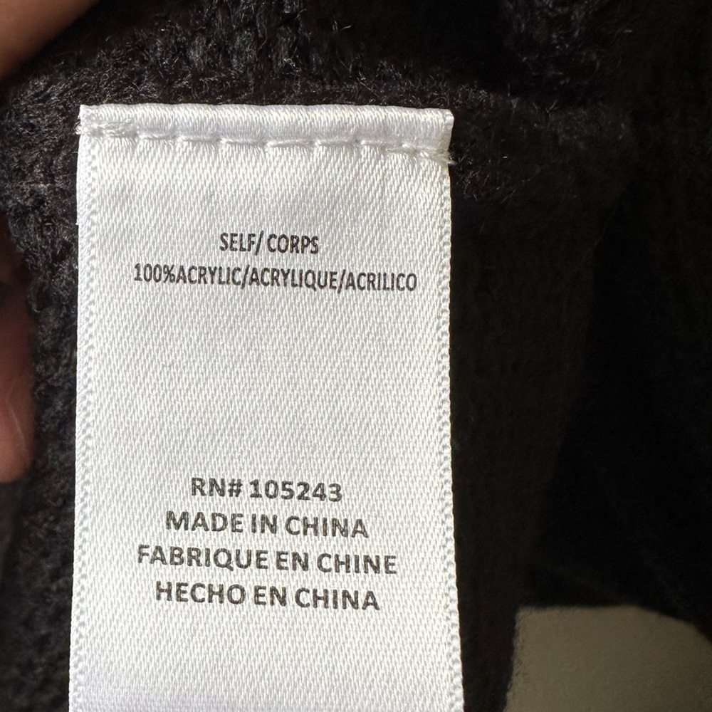 Wallpapher Black and White Crewneck Sweater Skull Design - Picture 8 of 11